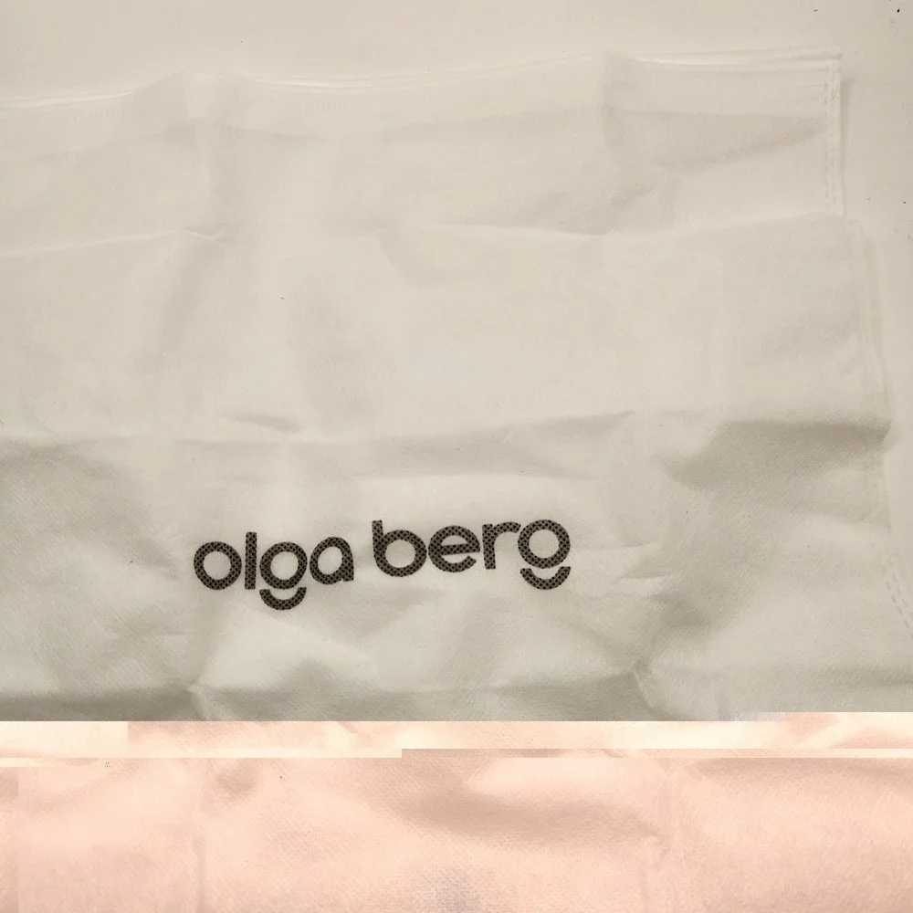 New Olga berg Casey Hot Fix Crystal Encrusted Clutch Purse Silver Evening Fancy